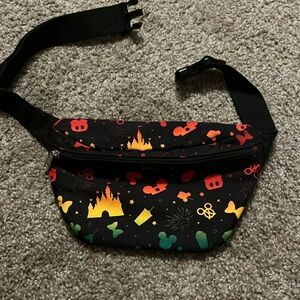 NWOT Disney World Fanny Pack With Adjustable Waistband.Original Disney Product.